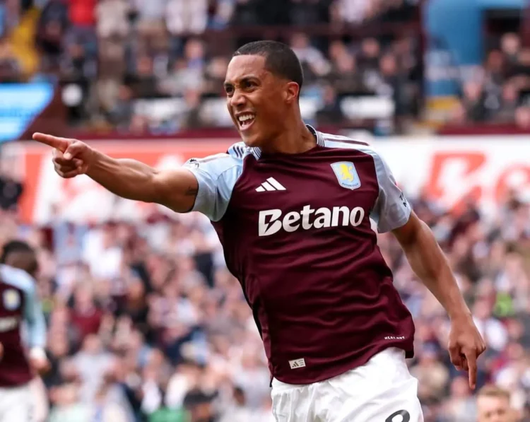 Aston Villa derrota al Fulham y se acerca al top 5 de la Premier