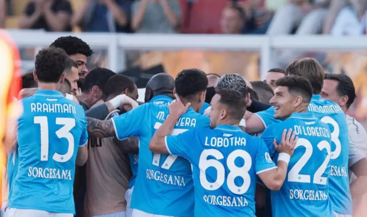 Napoli gana 1-0 en Lecce y apuntala su liderato