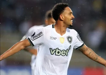 El campeón Botafogo respira en la Libertadores con triunfo agónico ante Carabobo