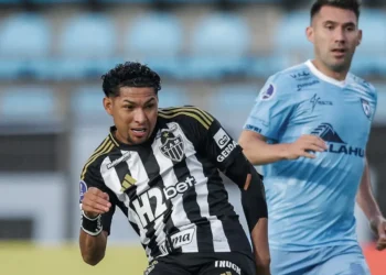 Iquique acaba con el invicto del Mineiro