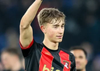 El central Huijsen, primer fichaje del Real Madrid post Ancelotti