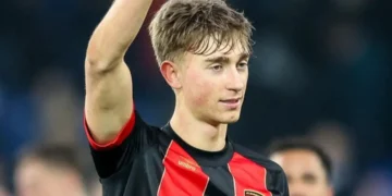 El central Huijsen, primer fichaje del Real Madrid post Ancelotti