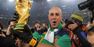 Reina se despide tras 25 años