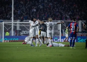 Platense le gana a San Lorenzo y es el segundo finalista en argentina
