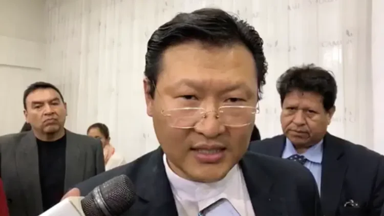 Tras renuncia evista al MAS, Chi dice que el presidente Arce se está quedando solo