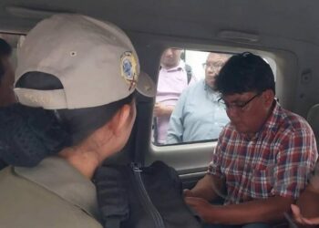 Policía aprehende a diputado Héctor Arce por el supuesto delito de uso indebido de influencias
