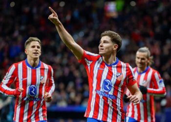 El Atlético arrebata el liderato al Real Madrid tras ganar a Osasuna