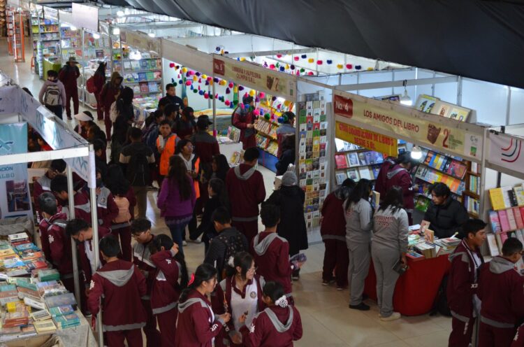 La segunda Feria del Libro de El Alto atrajo a 42.000 visitantes.