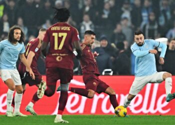 La Roma toma oxígeno con un triunfo en el derbi ante la Lazio