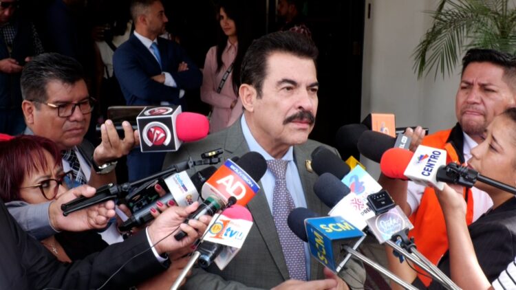 El alcalde de Cochabamba, Manfred Reyes Villa.