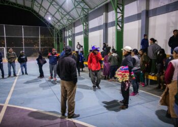 Fracasa el intento de diálogo entre la Alcaldía de Cochabamba y comunarios de K'ara K'ara.