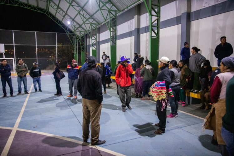 Fracasa el intento de diálogo entre la Alcaldía de Cochabamba y comunarios de K'ara K'ara.