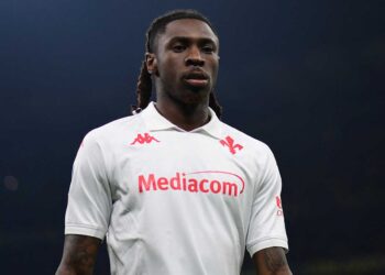 Moise Kean (Fiorentina) recibe el alta hospitalaria tras sufrir desvanecimiento