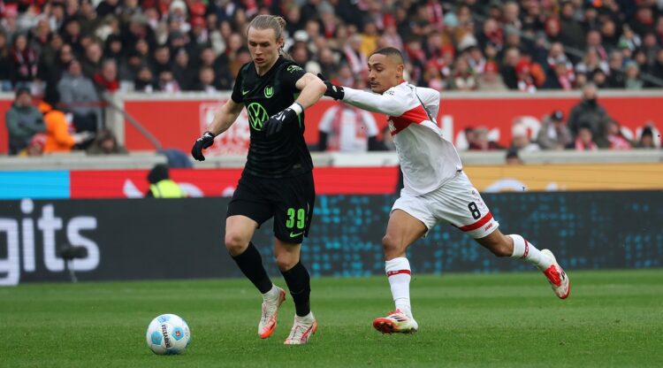 Stuttgart pierde ante Wolfsburgo (2-1), Dortmund ve alejarse el cuarto puesto