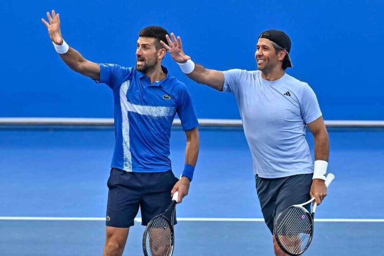 Regreso ganador de Djokovic en Doha… en dobles