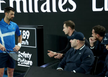 El ‘coaching’ a pie de pista provoca debate en Abierto de Australia