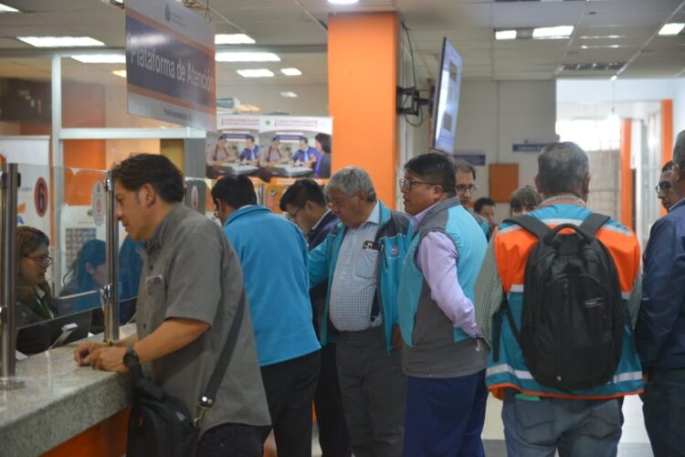 El alcalde de La Paz, Iván Arias, presentó una denuncia contra la inmobiliaria Kantutani.