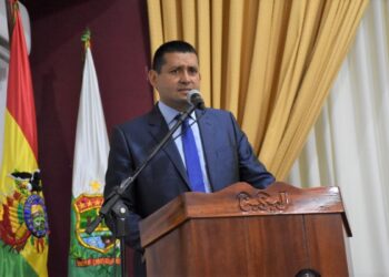 Evismo denuncia que el ‘autoprorrogado’ Yván Espada busca la presidencia del TCP
