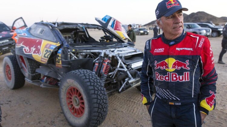 Carlos Sainz abandona el Dakar tras una etapa maratón ganada por Baciuska en coches