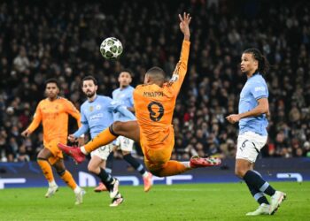 Real Madrid golpea primero, PSG con pie y medio en octavos de Champions