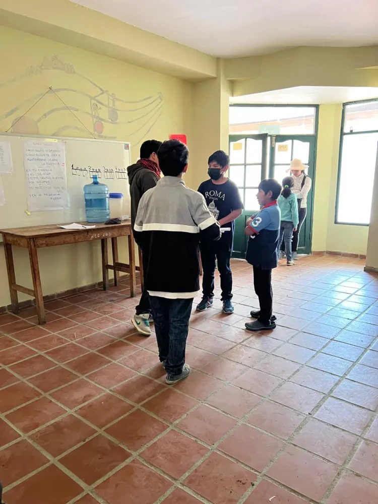 Niñas, niños y adolescentes de la Fundación Alalay presentarán la obra 'Ecos de la Infancia'. FOTO: Fundación Alalay.