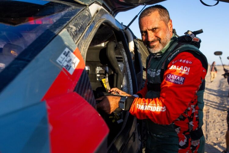 Un accidente arruina el Dakar a Loeb, Al-Attiyah ya es segundo