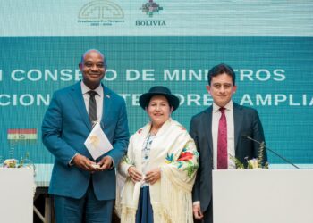 Bolivia traspasa la Presidencia Pro Tempore de CAN a Colombia