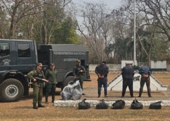 Ministra argentina Bullrich dice que la Gendarmería se enfrentó a tiros con narcomochileros bolivianos