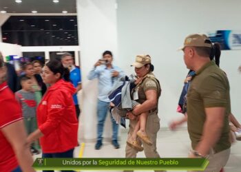 La policía llevó a las niñas a Santa Cruz