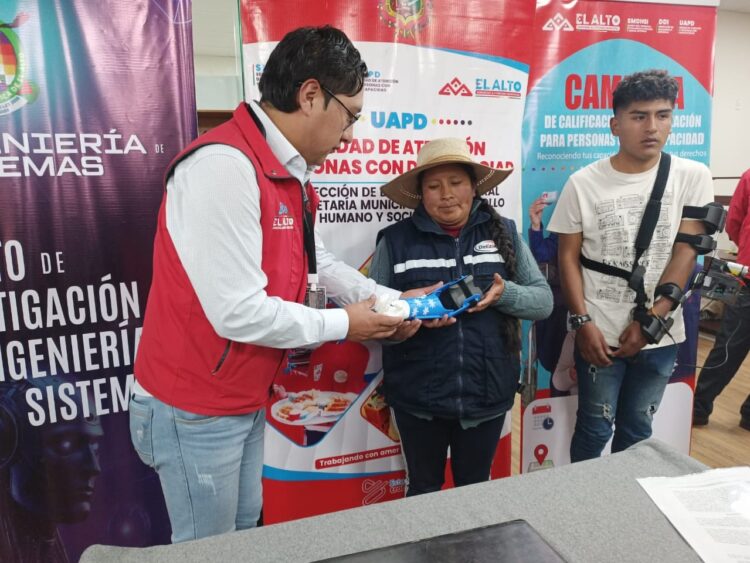 Se entregó la primera prótesis para una niña