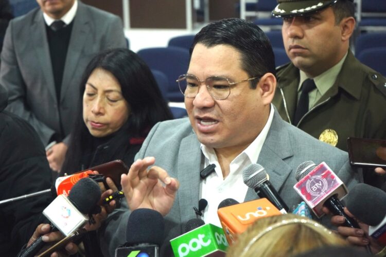 Evo presenta memorial alegando mala notificación y Mariaca ratifica audiencia para el 14 de enero
