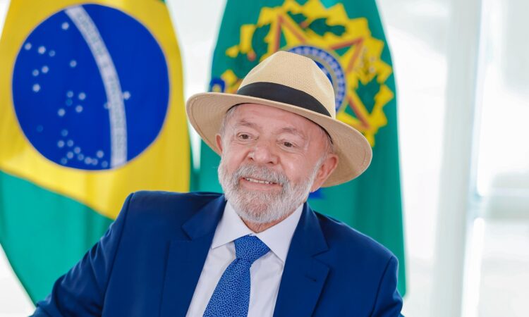 Lula participó en un acto por la 'defensa de la democracia'