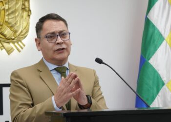 El Gobierno denuncia llegada de colombianos para proteger a Evo