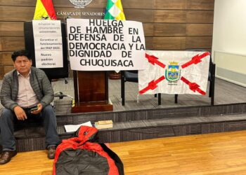 Senador Ticona instala huelga de hambre en defensa del escaño chuquisaqueño