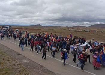 La marcha evista llega hasta la localidad de Ayo Ayo y apunta a estar el lunes en la plaza Murillo