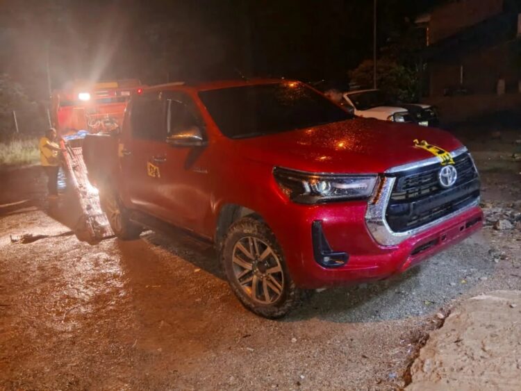 La camioneta en la que estaban las víctimas