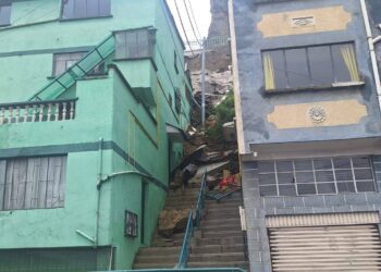 Emergencia en Pasankeri, 12 familias evacuan sus viviendas ante posible deslizamiento