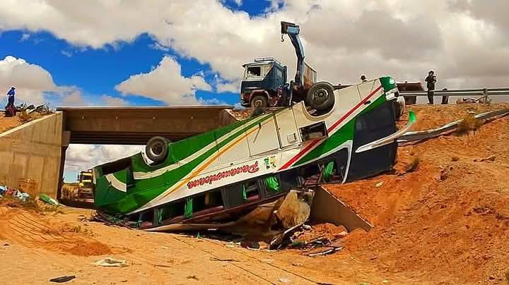 El bus de la empresa Panamericana que causó el accidente de tránsito con el saldo de 19 fallecidos.