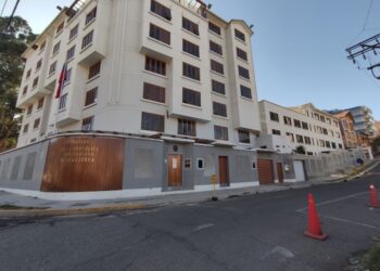 Canciller Sosa denuncia ataque armado contra residencia de Venezuela en La Paz