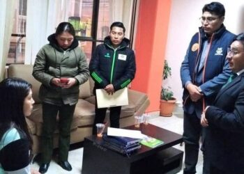 La Policía capturó a los padre que abandonaron a su bebé.