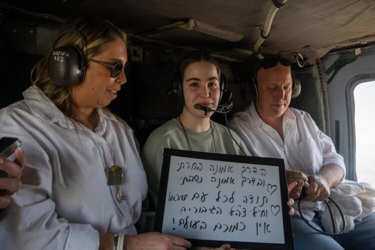 Una de las rehenes israelís liberadas