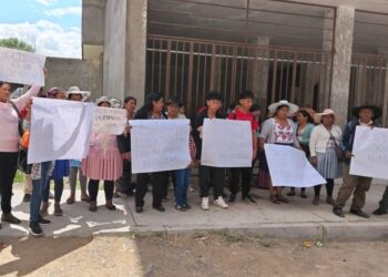 Justicia dicta medidas sustitutas a mujeres que atacaron la caravana del presidente Arce
