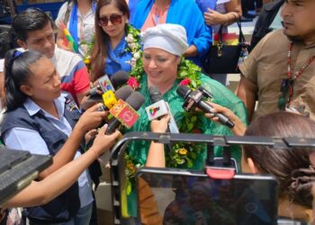 Prada: Las encuestas no definen el destino del país y será el voto del pueblo que lo defina en las urnas