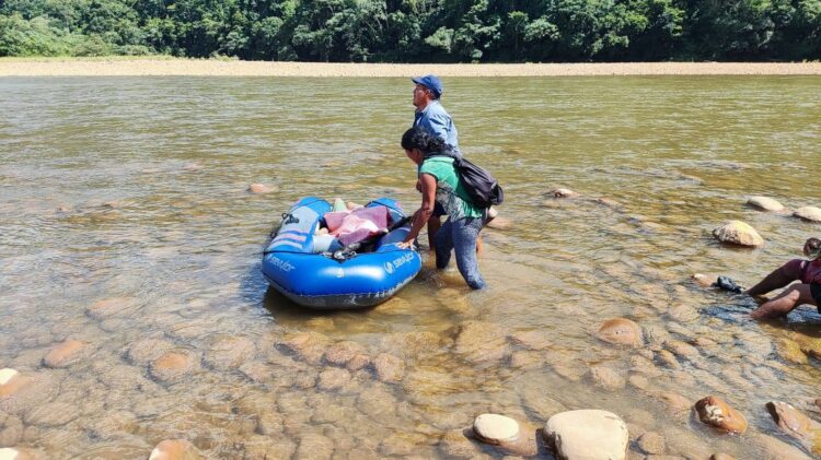 Los cuerpos de los hombres arrastrados por el río Ichilo fueron encontrado.