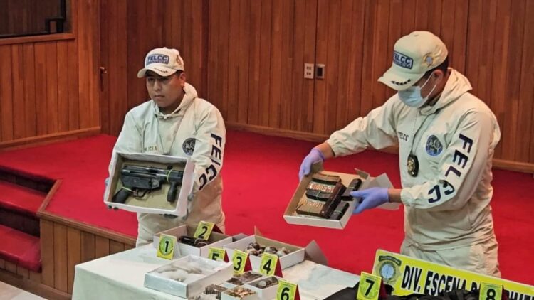 La Policía muestra el armamento encontrado