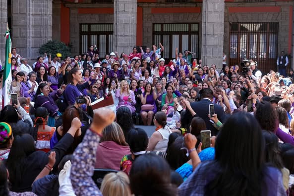 La presidenta de México reivindicó a la mujer indígena