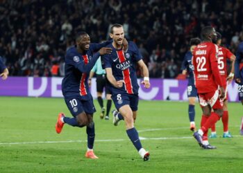 PSG remonta ante el Brest y sigue con pleno de victorias en Ligue 1