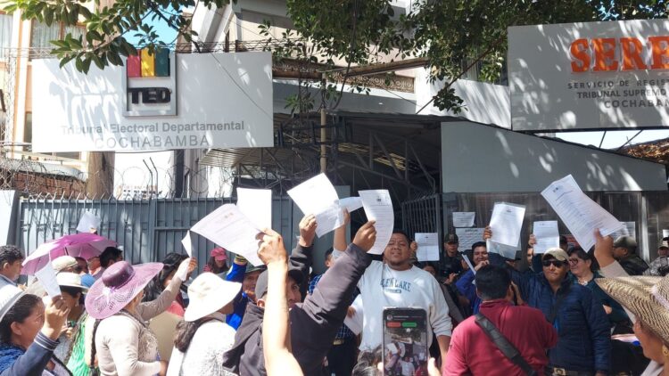 Vocal Tahuichi señala que en un día renunciaron 510 militantes del MAS