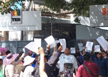Evistas renuncian masivamente al MAS en los Tribunales Electorales Departamentales