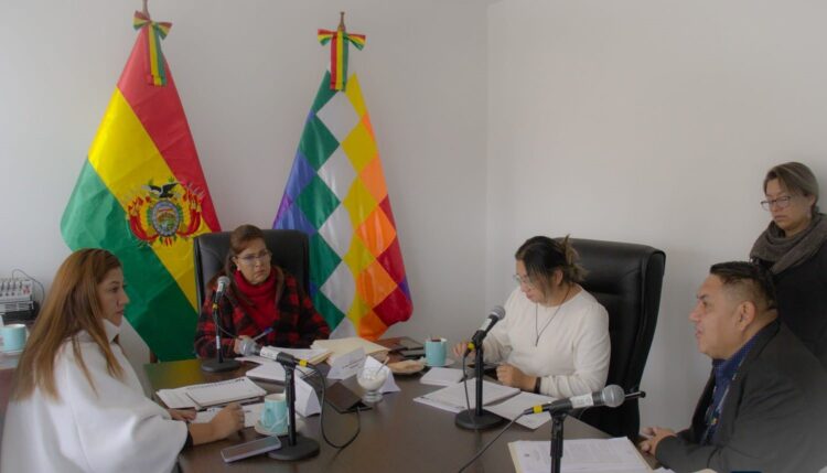 Comisión de Ética trató 35 denuncias contra diputados por infringir el reglamento